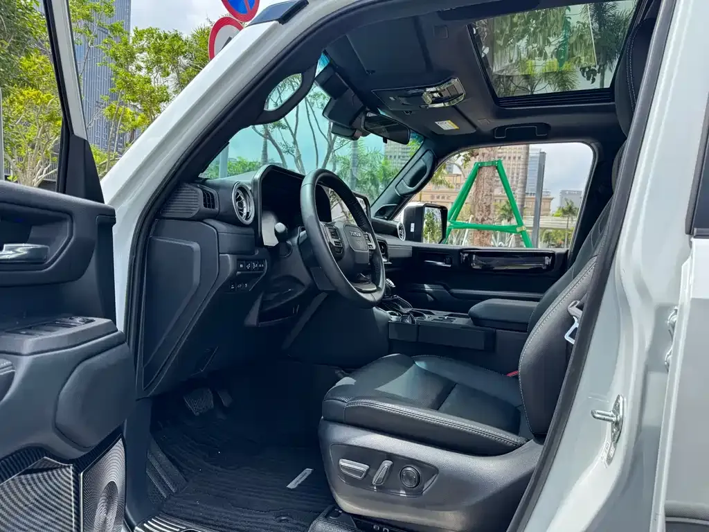 Toyota Prado — фото 2