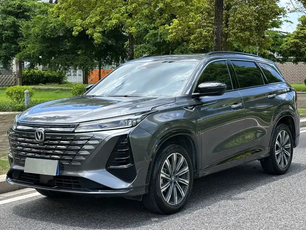 Changan CS75PLUS — фото 1