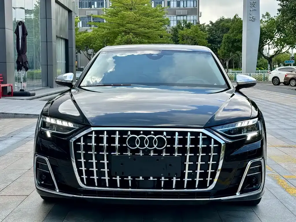 Audi A8 — фото 6