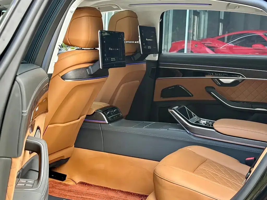 Audi A8 — фото 5