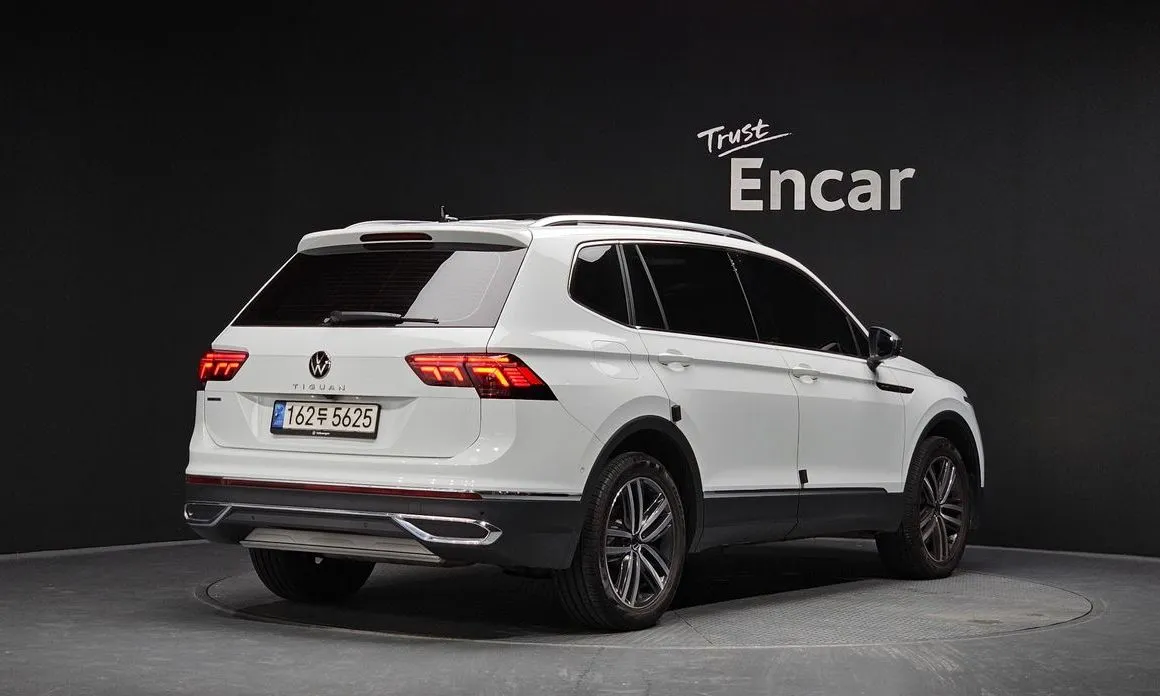 Volkswagen Tiguan — фото 4