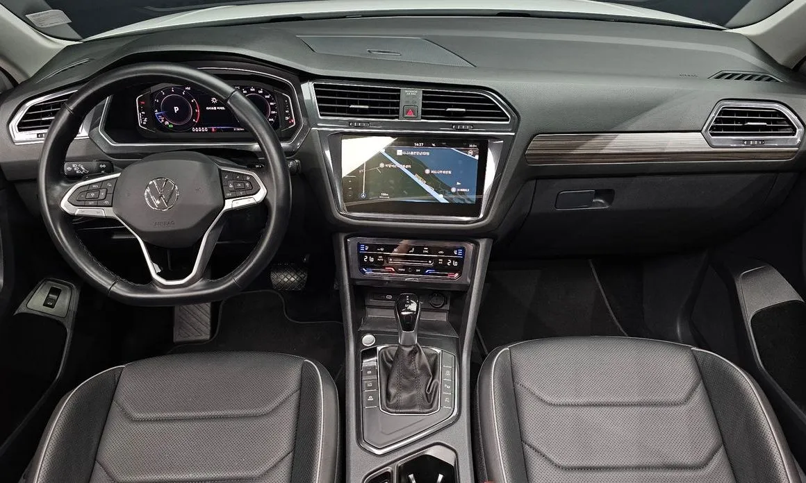 Volkswagen Tiguan — фото 10