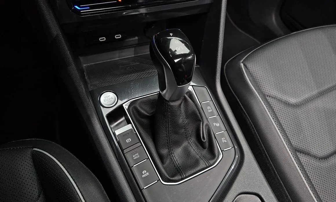 Volkswagen Tiguan — фото 7