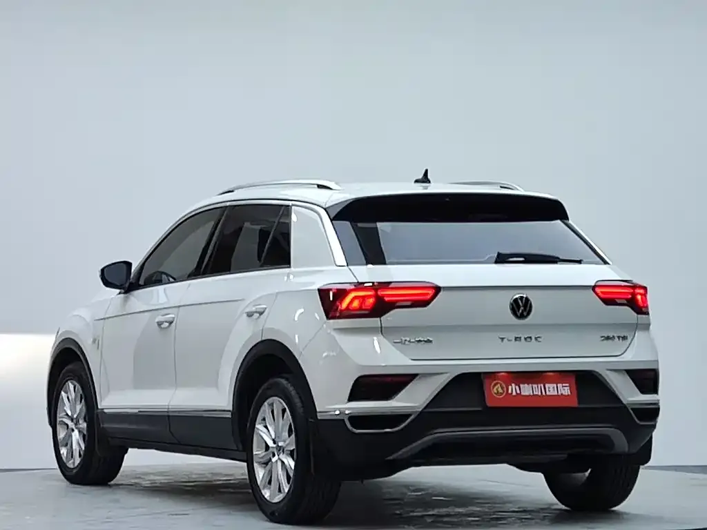 Volkswagen T-Roc — фото 2