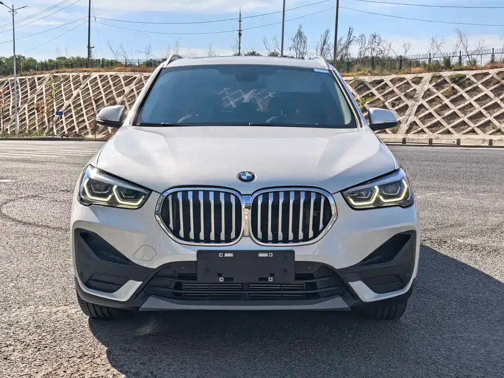 BMW X1 — фото 5