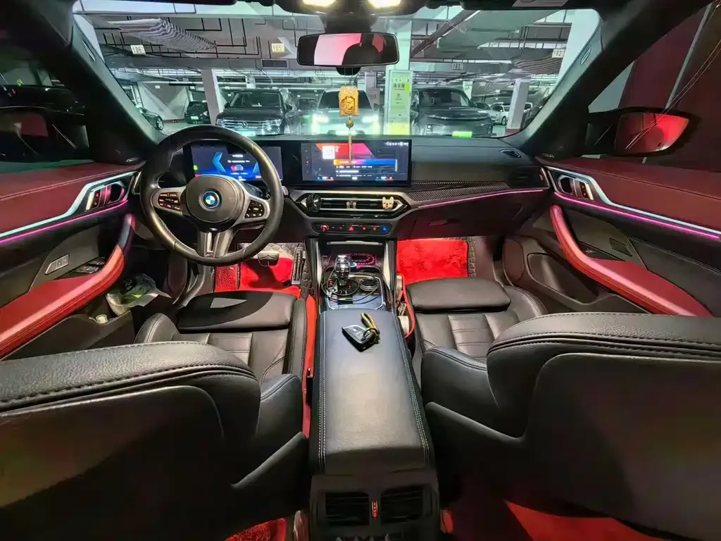 BMW i4 — фото 7
