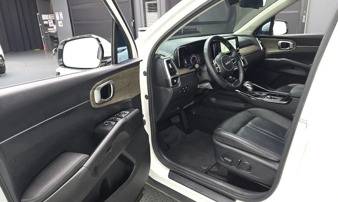 Kia Sorento — фото 9