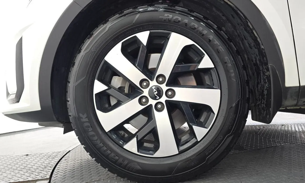 Kia Sorento — фото 7