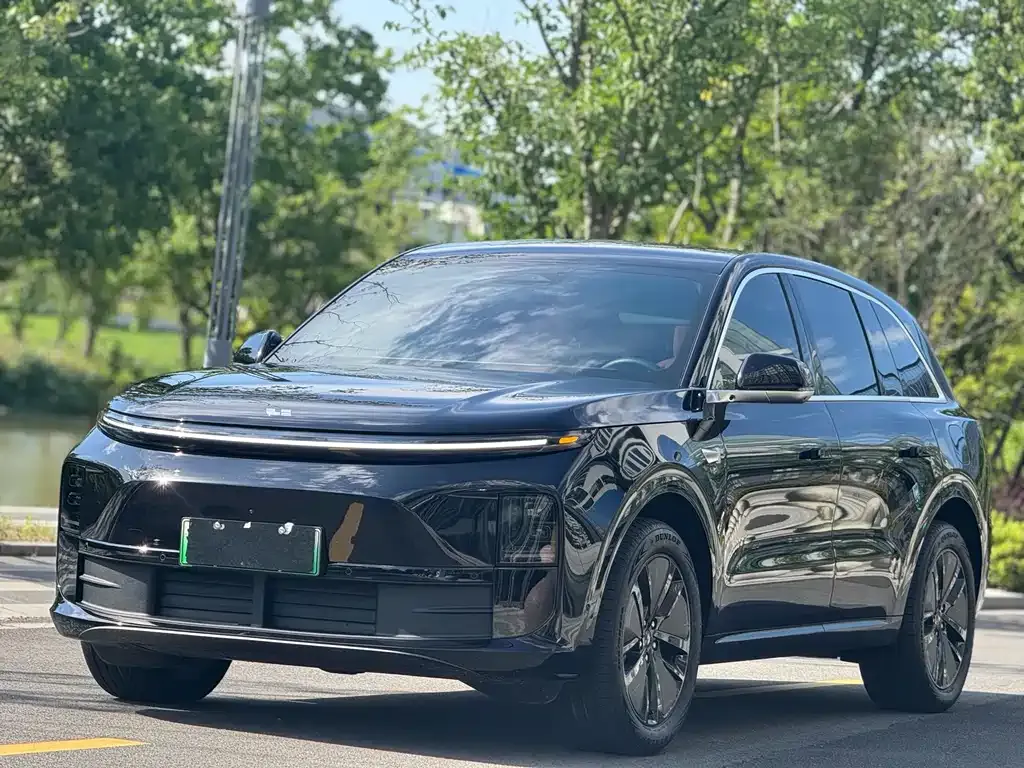 Li Auto L6