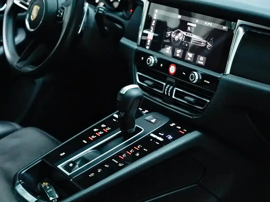 Porsche Macan — фото 6
