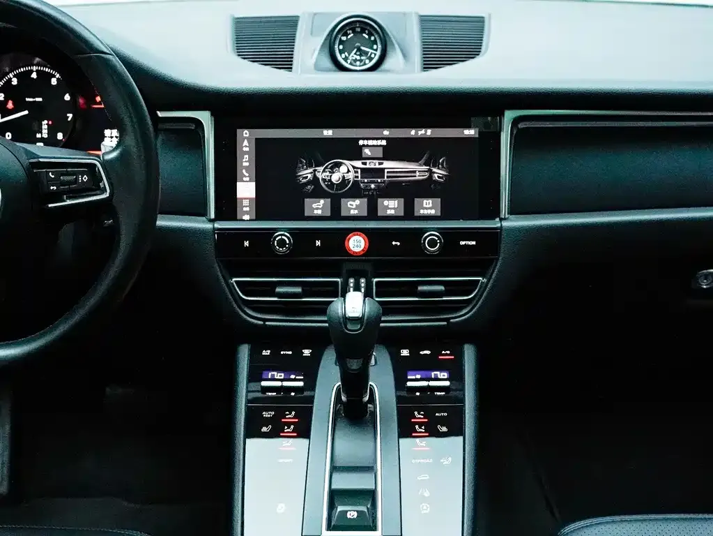 Porsche Macan — фото 9