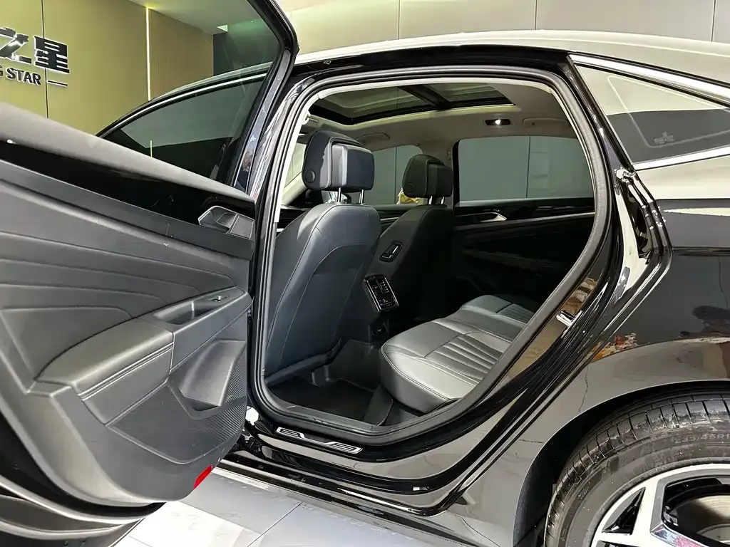 Volkswagen Passat — фото 9