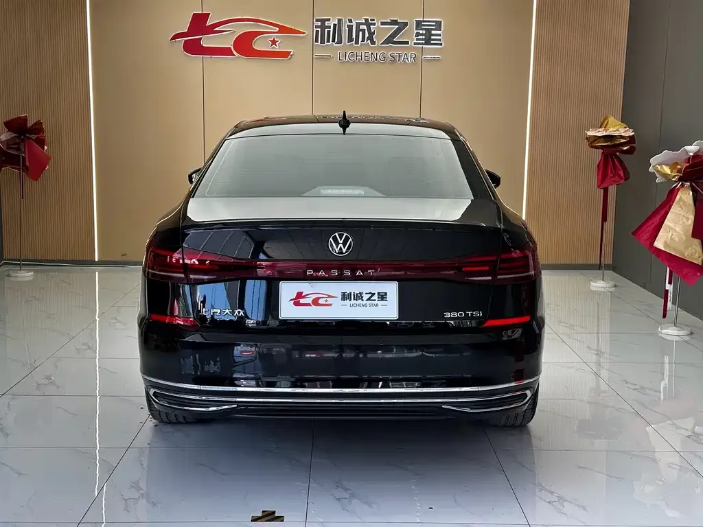 Volkswagen Passat — фото 10