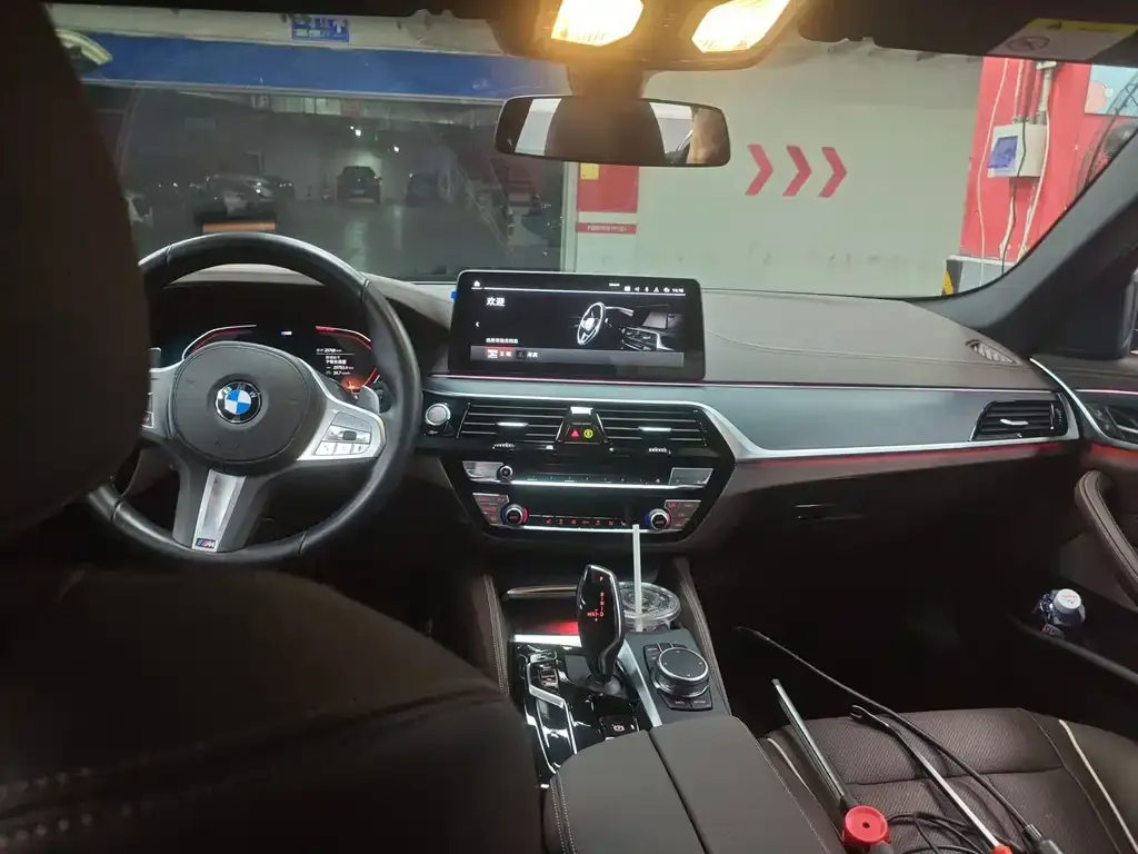 BMW 5 Series — фото 10