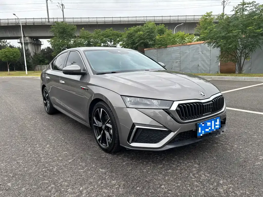 Skoda Octavia — фото 9