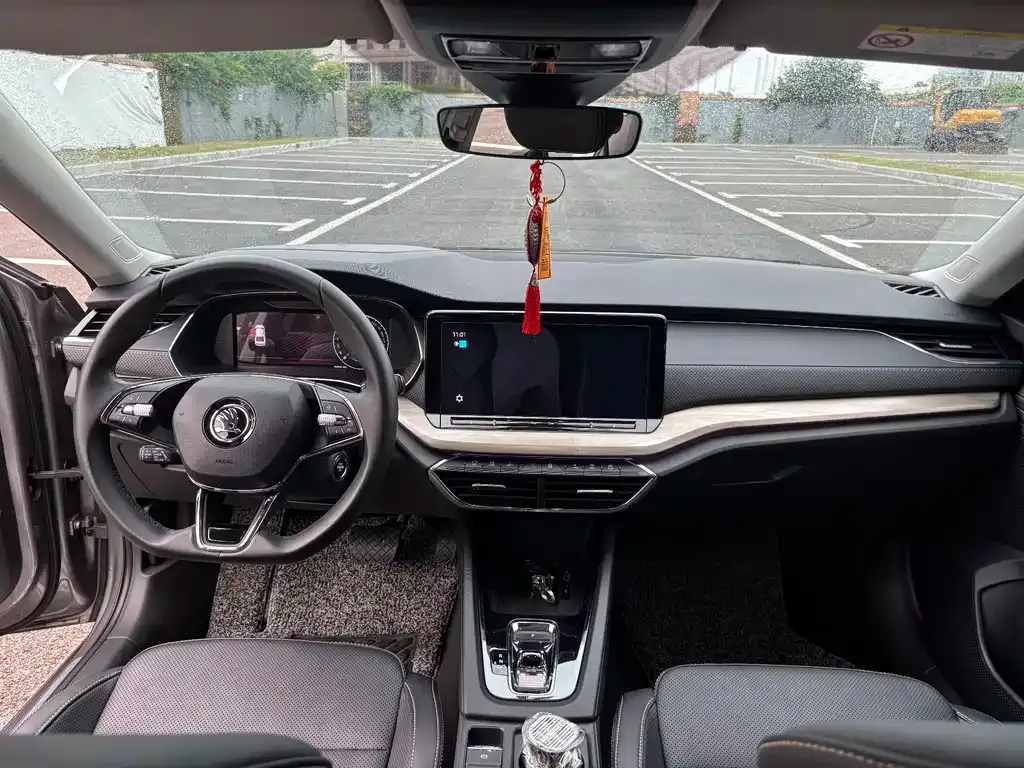 Skoda Octavia — фото 7