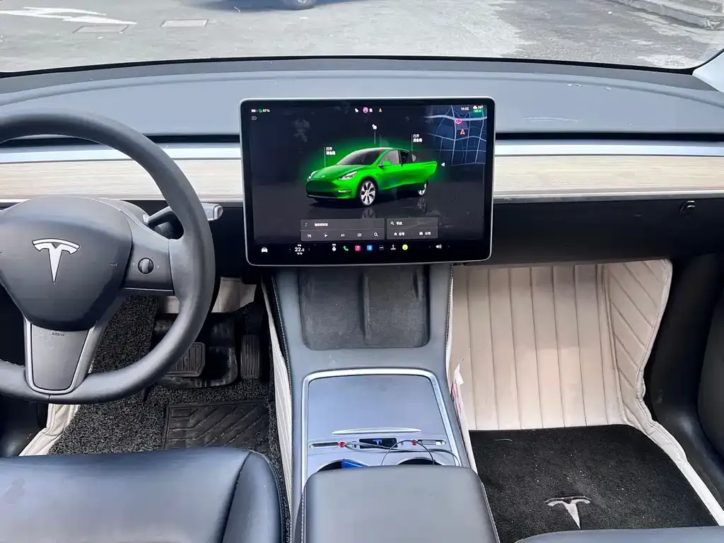 Tesla Model Y — фото 2