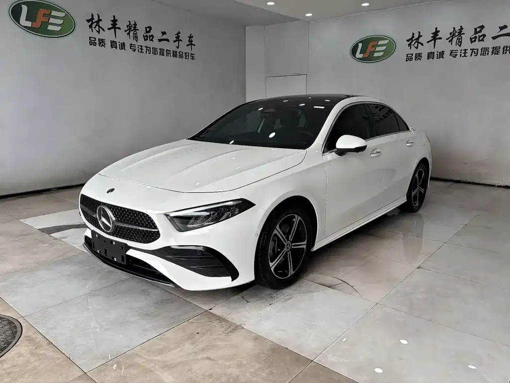 Mercedes-Benz A-Class — фото 1