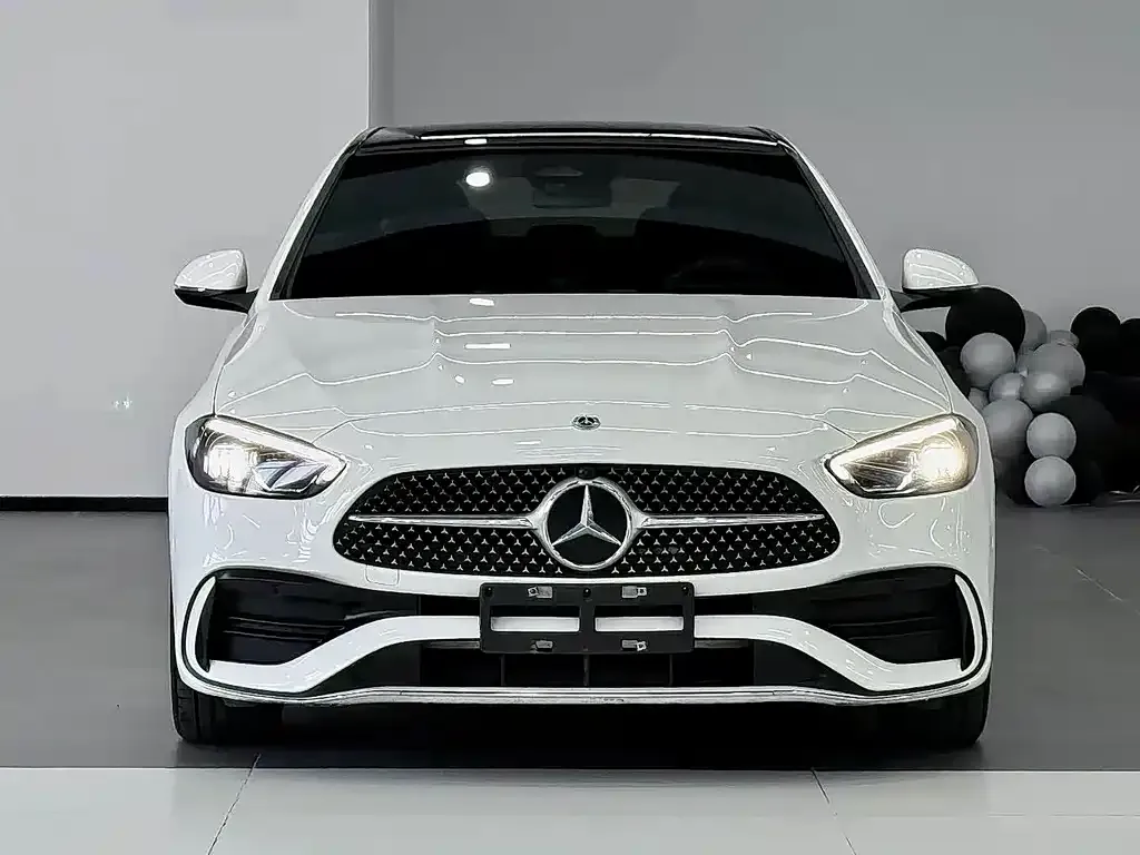 Mercedes-Benz C-Class — фото 1