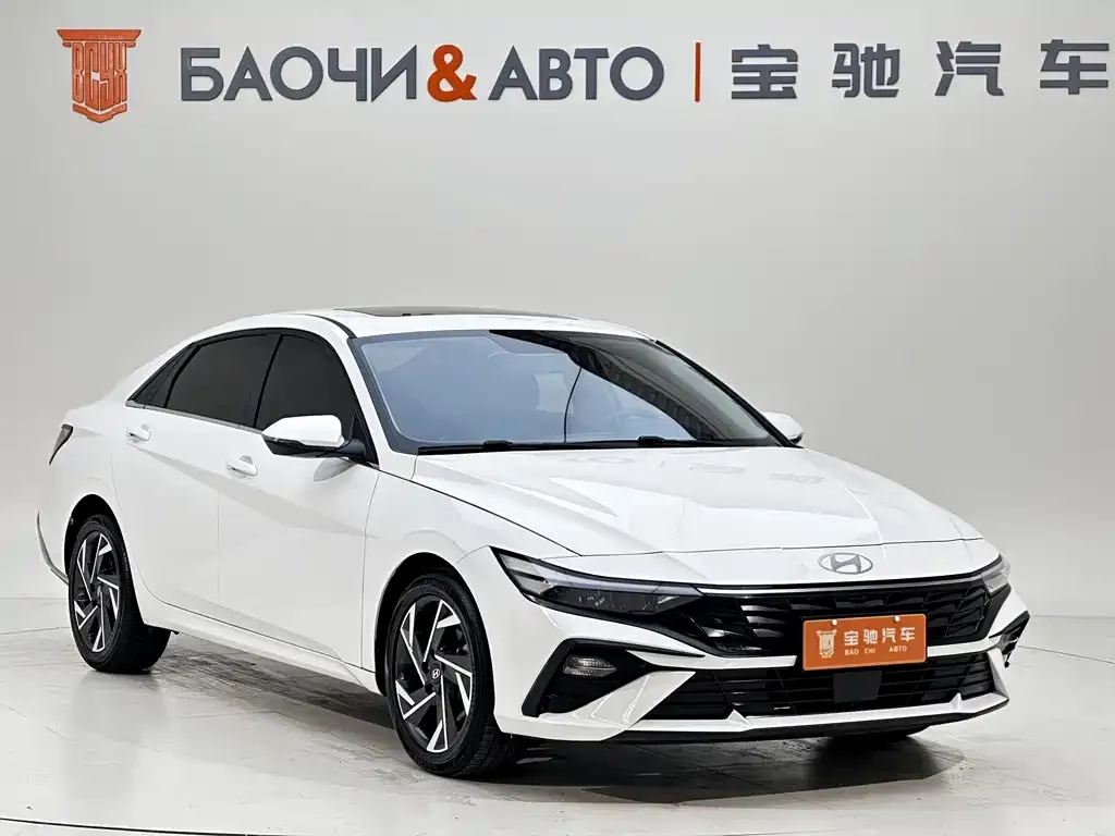 Hyundai Elantra — фото 3