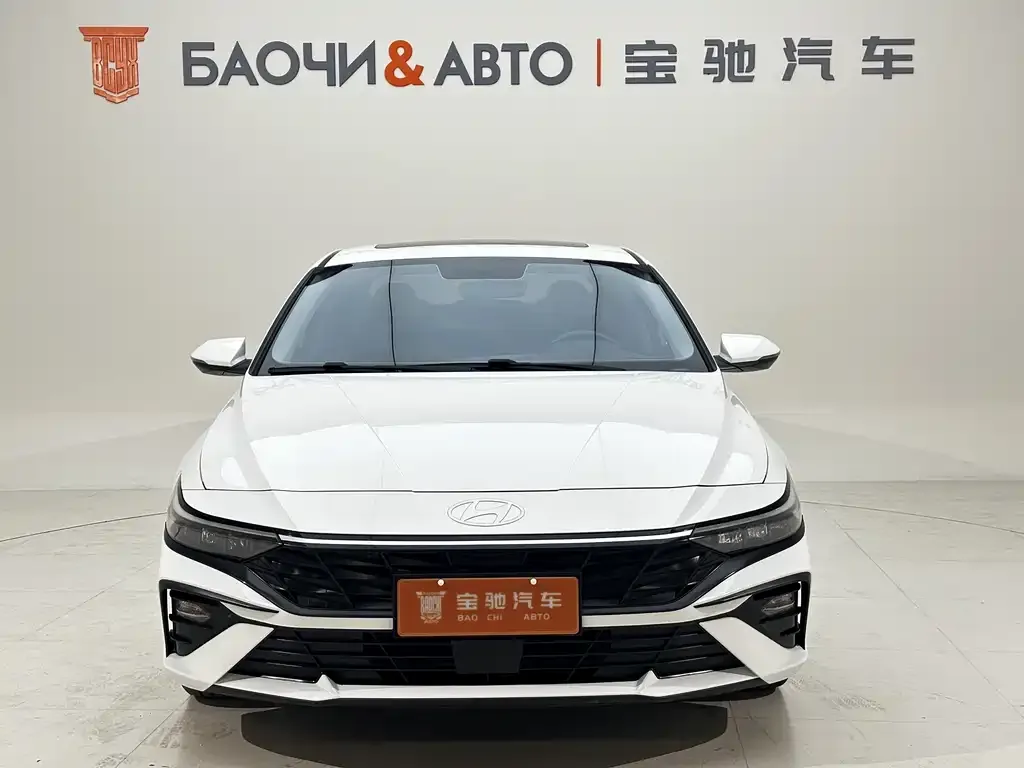 Hyundai Elantra — фото 10