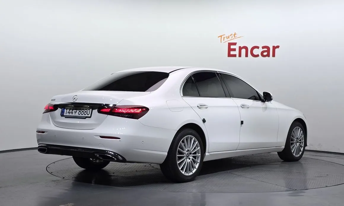 Mercedes-Benz E-Class 2023 из KR, фото 7
