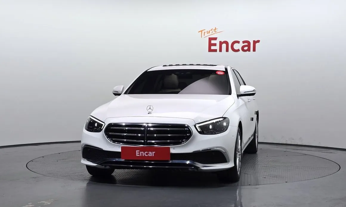 Mercedes-Benz E-Class 2023 из KR, фото 2