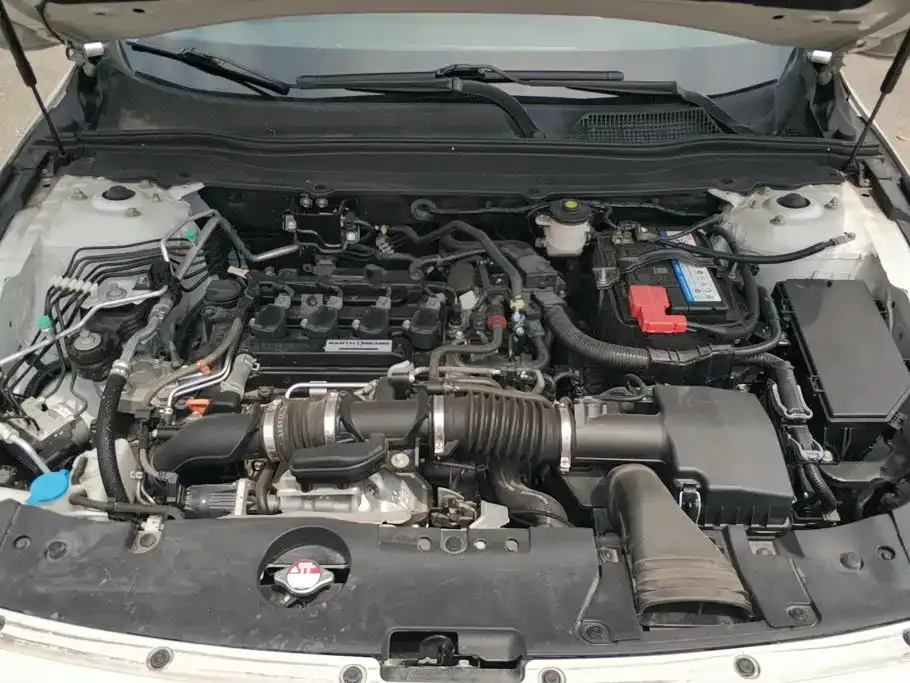 Honda Accord — фото 10