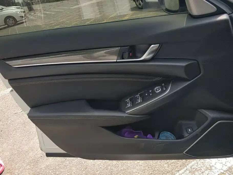 Honda Accord — фото 6