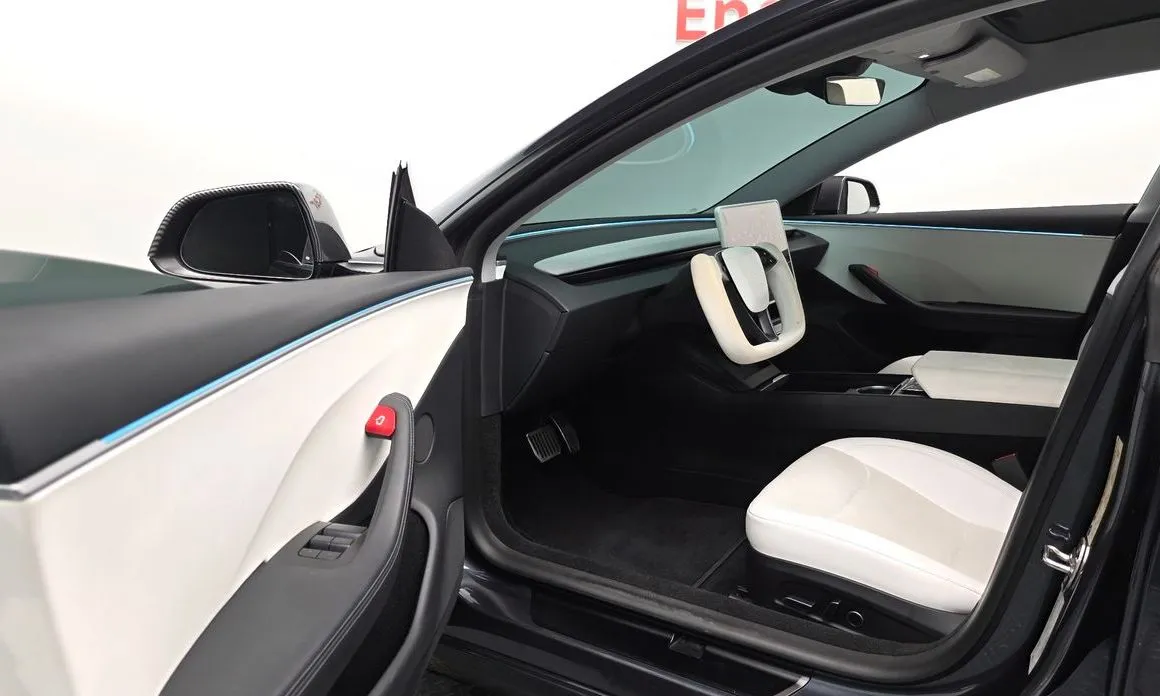 Tesla Model 3 — фото 10