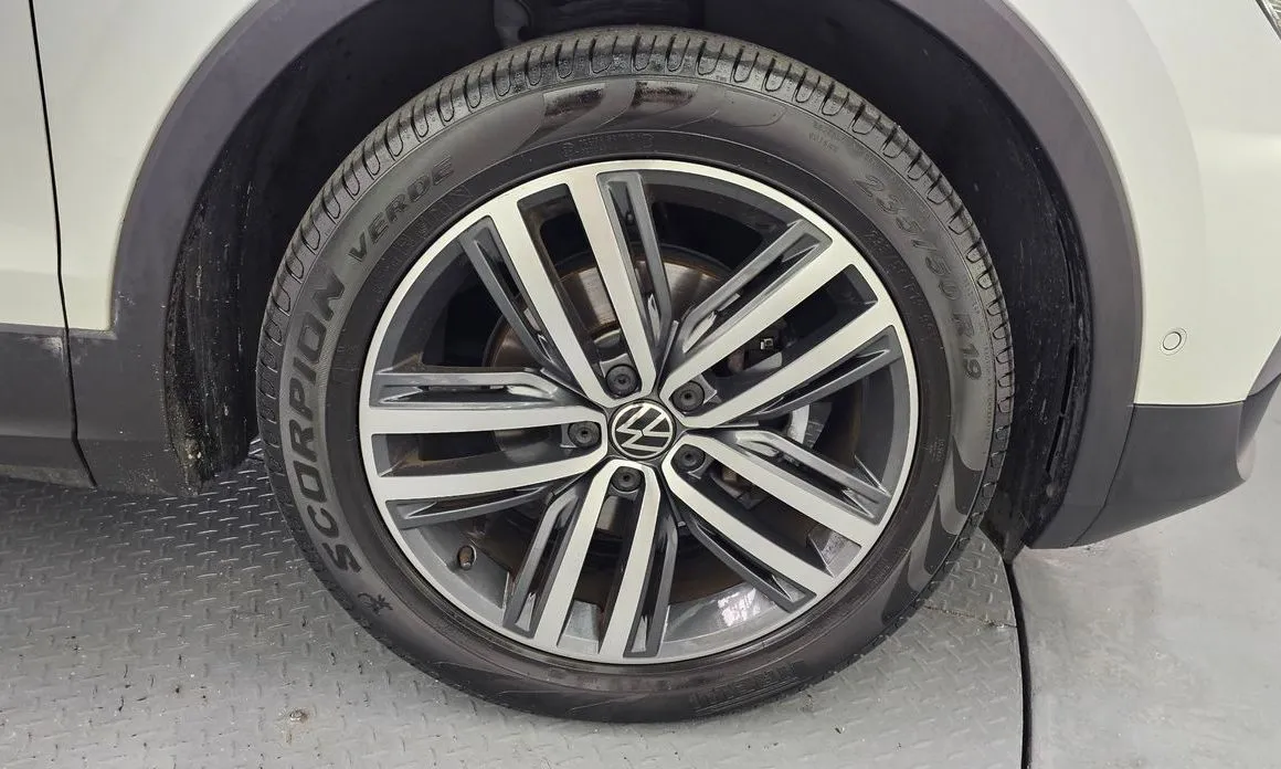 Volkswagen Tiguan — фото 5