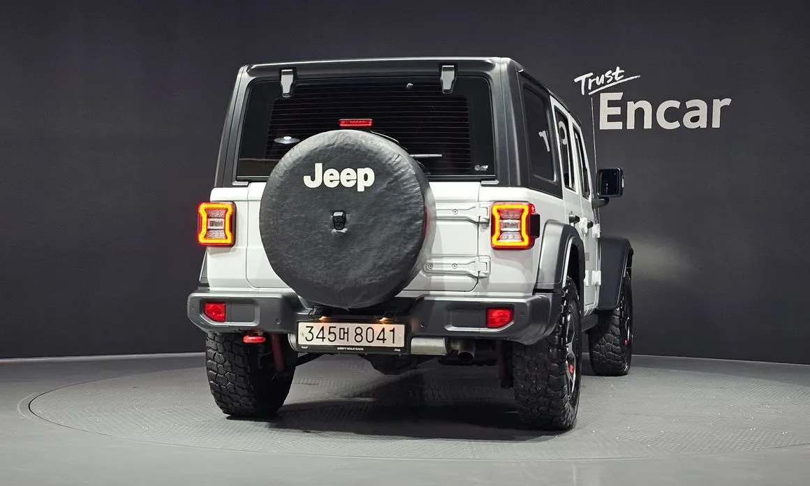 Jeep Wrangler — фото 8