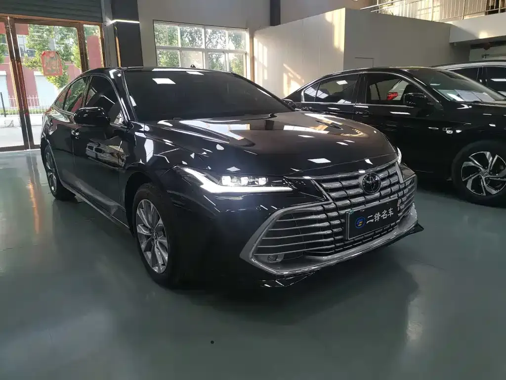 Toyota Avalon — фото 2
