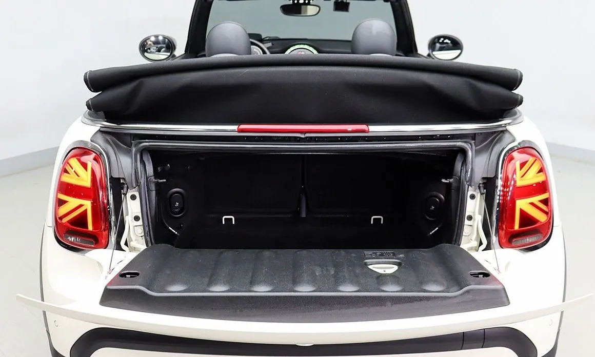Mini Cooper Convertible 2022 из KR, фото 7