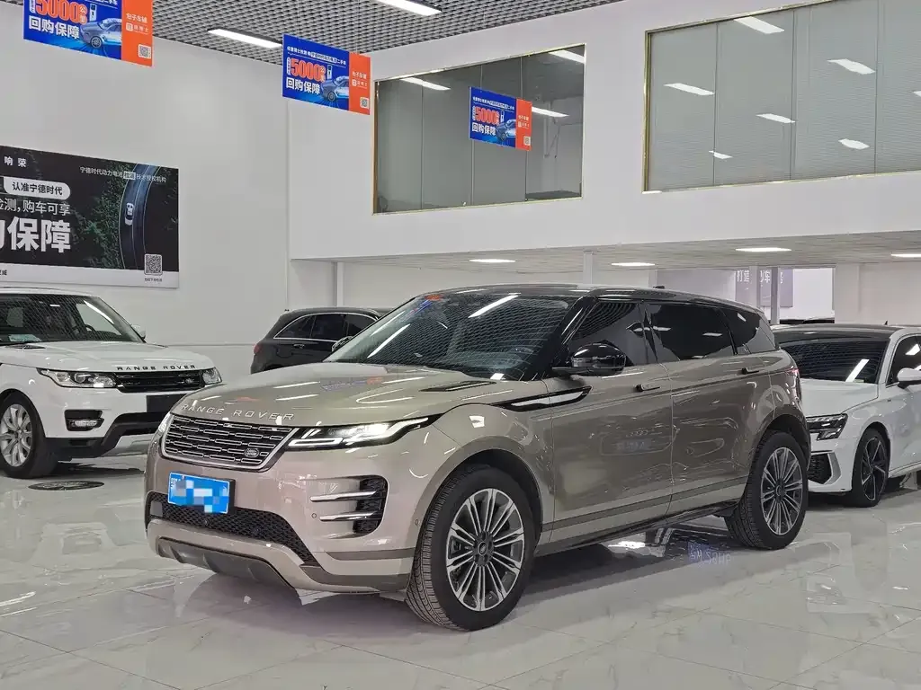 Land Rover Evoque — фото 1