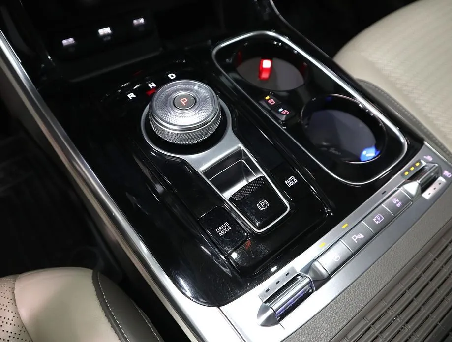 Kia Carnival 2023 из KR, фото 5
