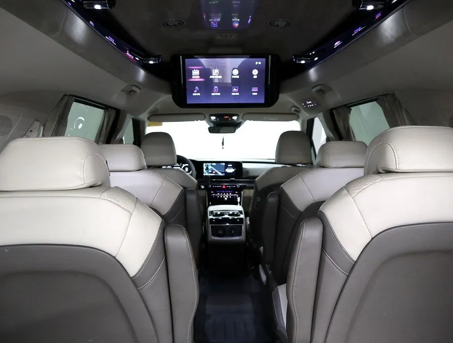 Kia Carnival 2023 из KR, фото 2