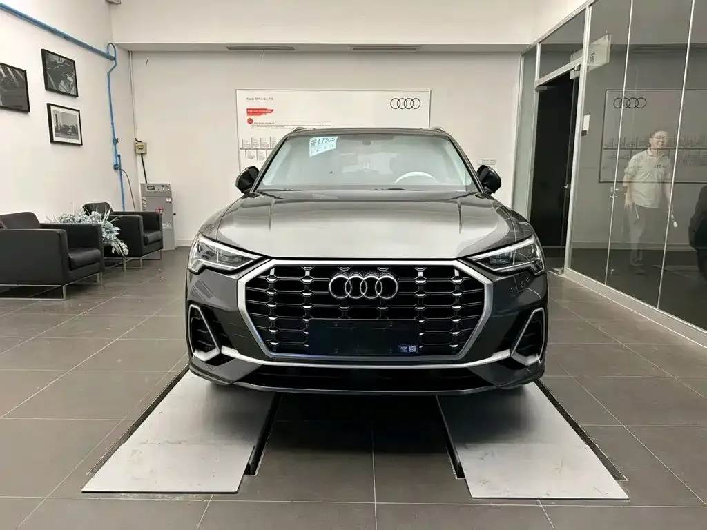 Audi Q3 — фото 4