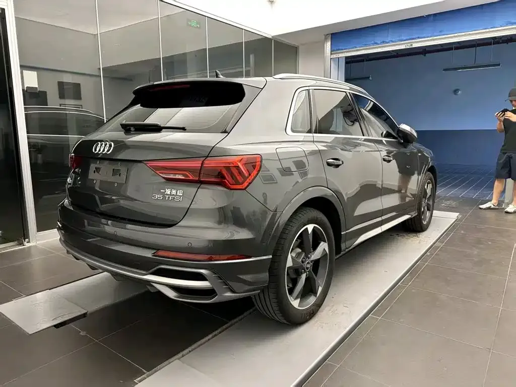 Audi Q3 — фото 5