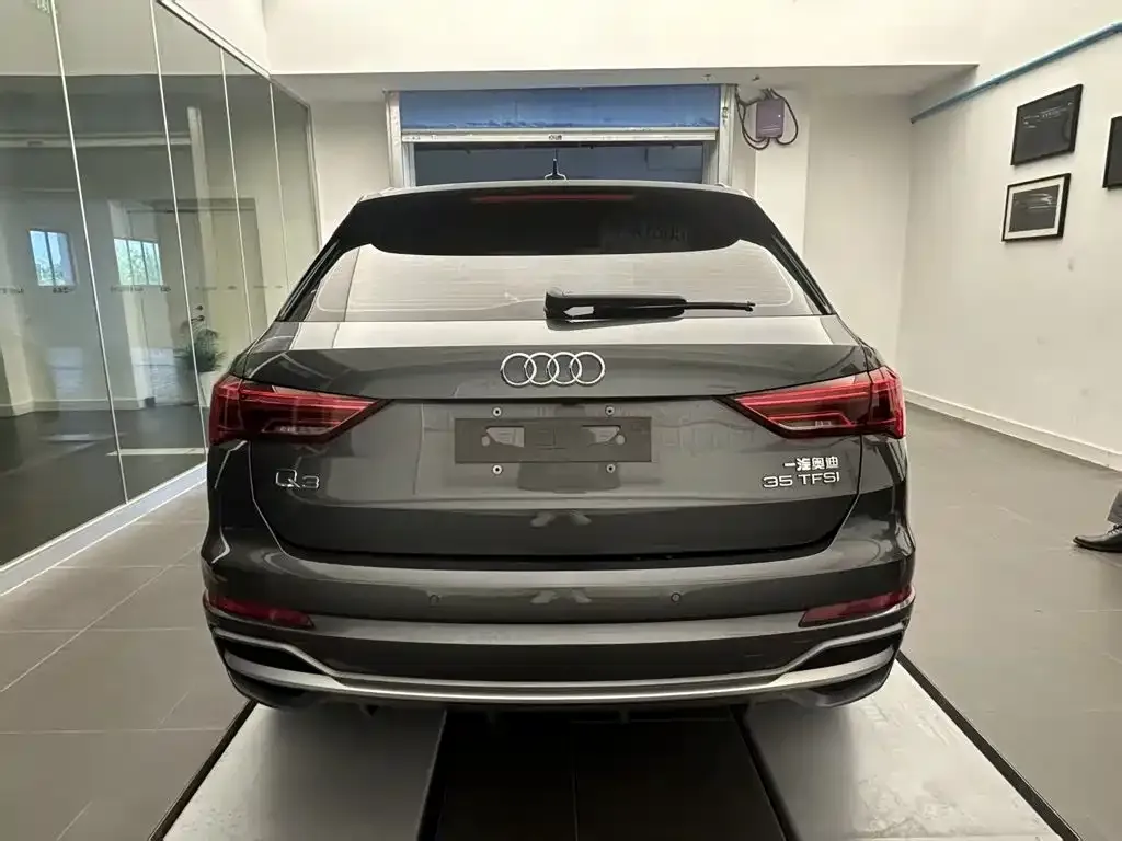 Audi Q3 — фото 6