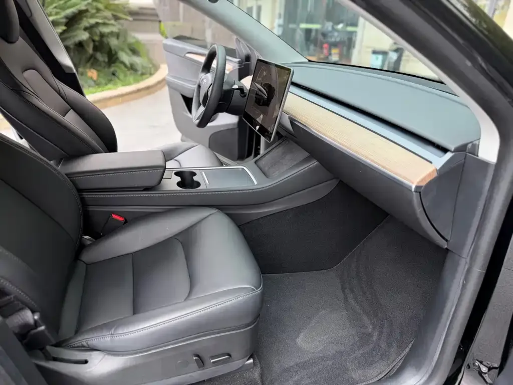 Tesla Model Y 2022 из CN, фото 5