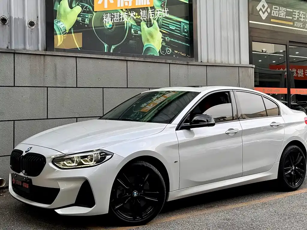 BMW 1 Series — фото 1