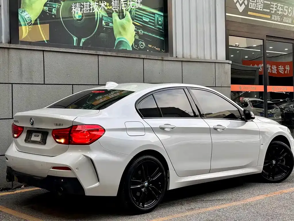 BMW 1 Series — фото 10
