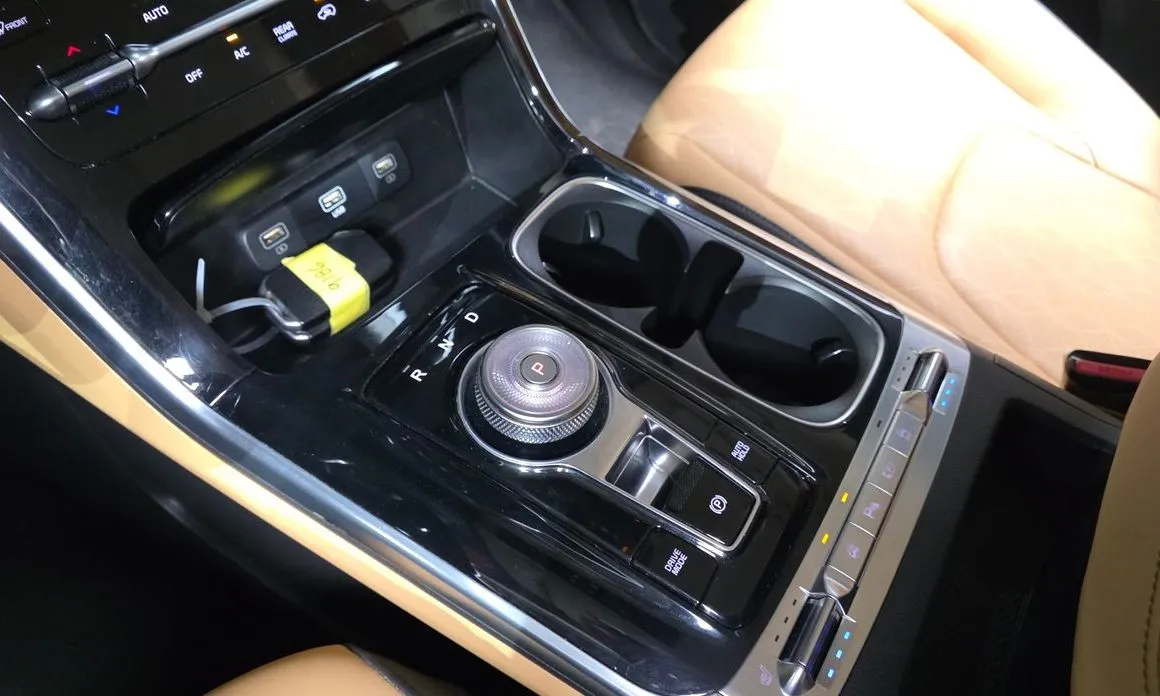 Kia Carnival 2023 из KR, фото 3