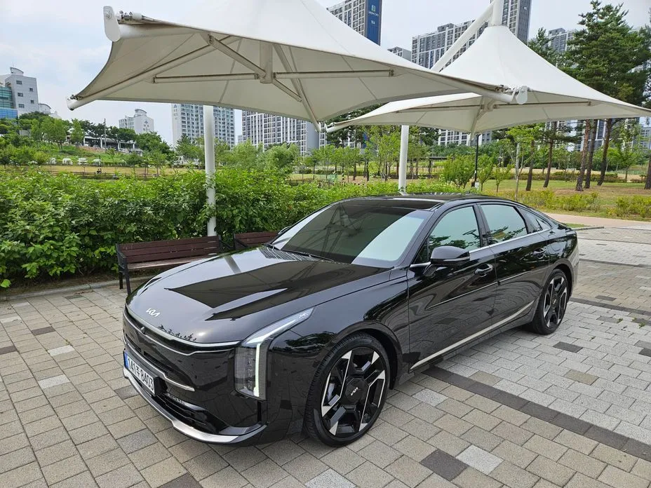 Kia K8 HEV Noblesse 1