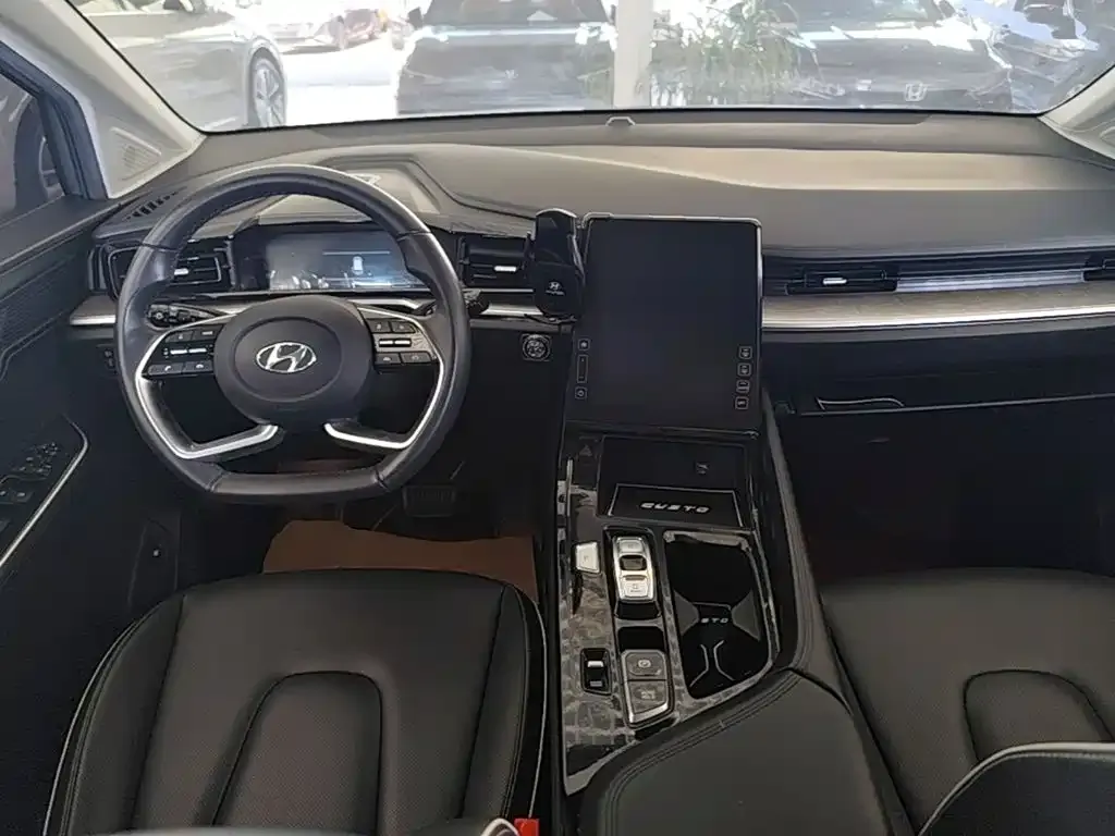Hyundai Custo — фото 2