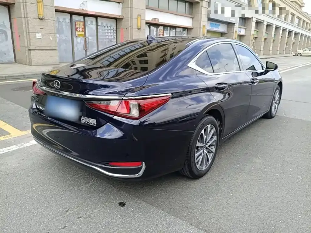 Lexus ES — фото 8