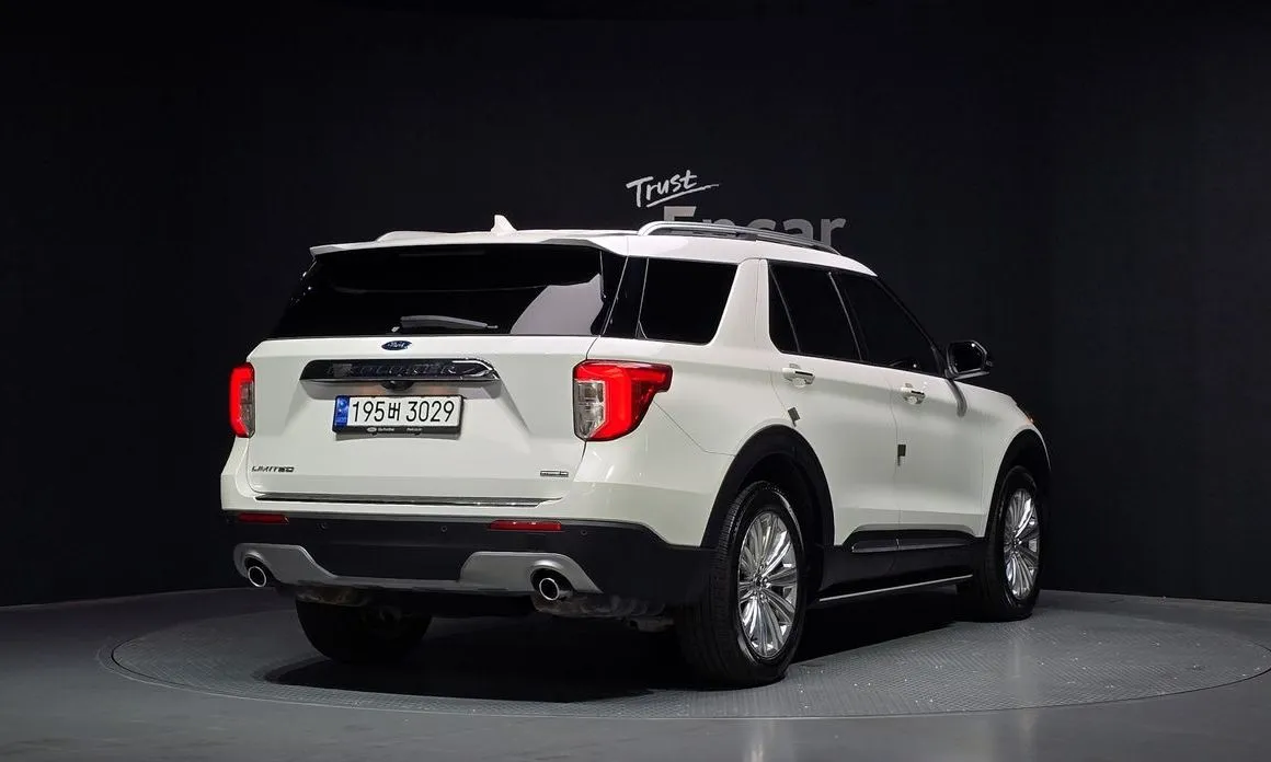 Ford Explorer 2022 из KR, фото 2