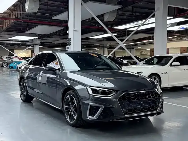 Audi A4L 2022 из CN, фото 5