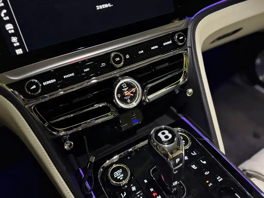 Bentley Flying Spur — фото 9